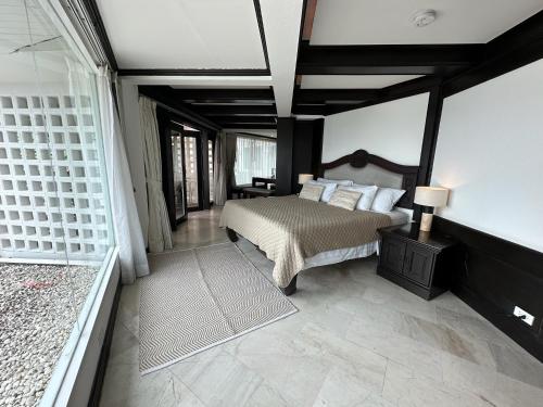 the taksim royal beach hotel