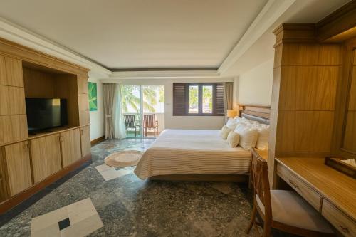 the taksim royal beach hotel