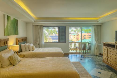 the taksim royal beach hotel