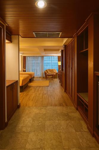 the taksim royal beach hotel