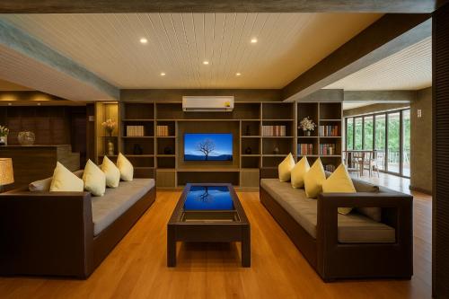 the taksim royal beach hotel