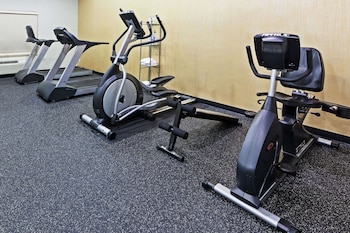 comfort inn and suites irving las colinas dfw