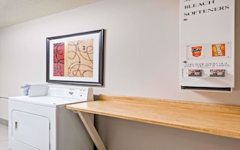 comfort inn and suites irving las colinas dfw