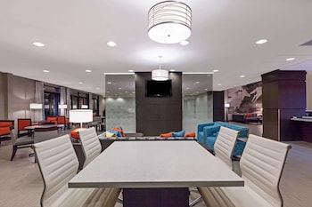 comfort inn and suites irving las colinas dfw