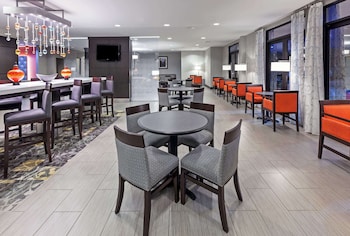 comfort inn and suites irving las colinas dfw