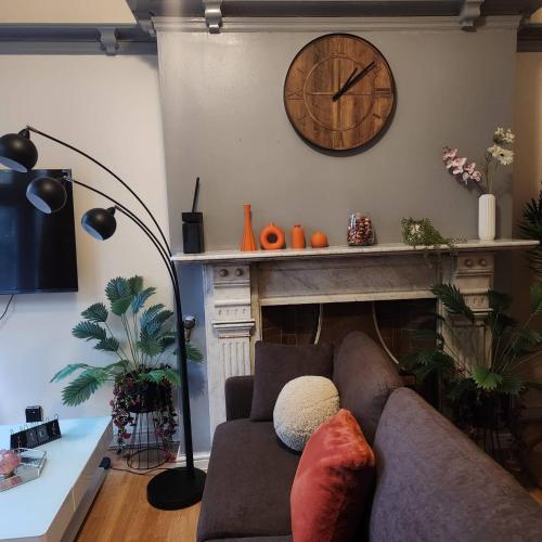 charming victorian apartment in central wolverhampton