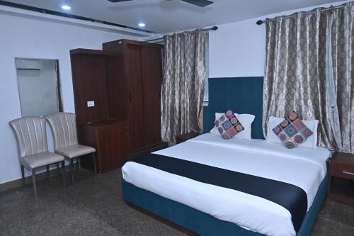 hotel golden by admire stay