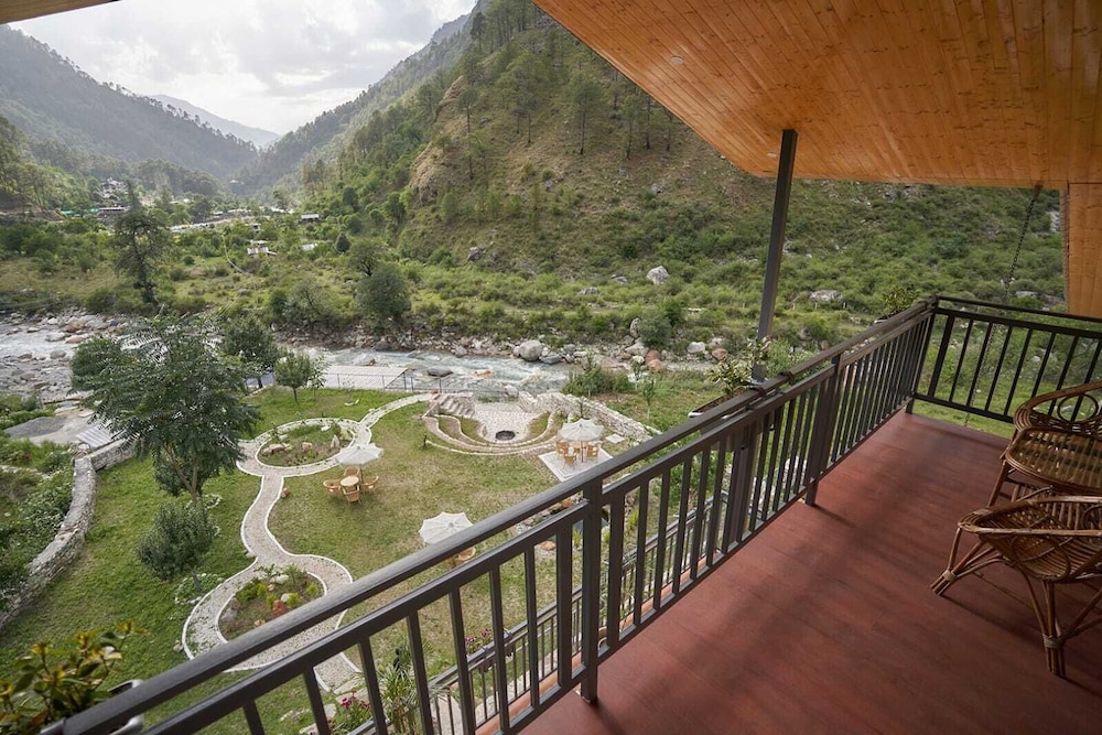 mashru riverside estate