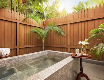 hyatt regency kochi malayattoor