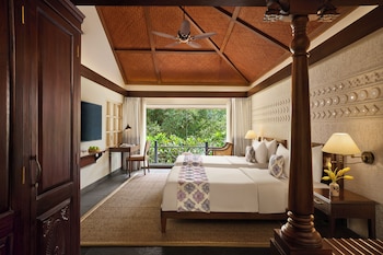 hyatt regency kochi malayattoor