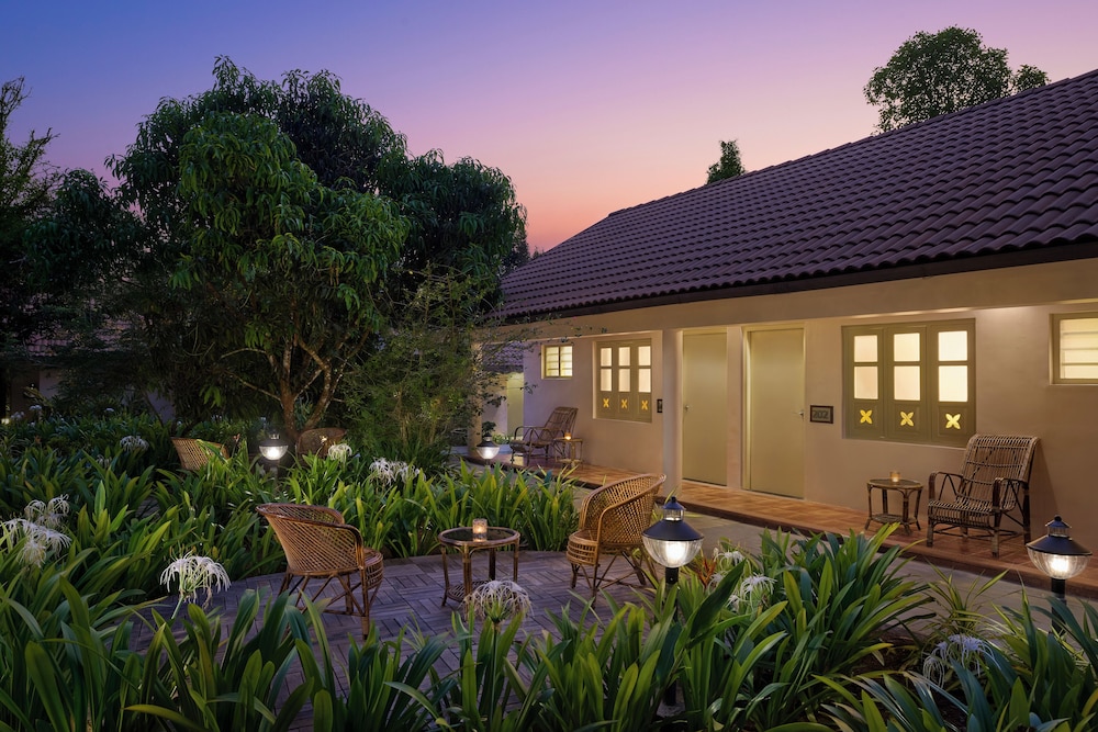 hyatt regency kochi malayattoor