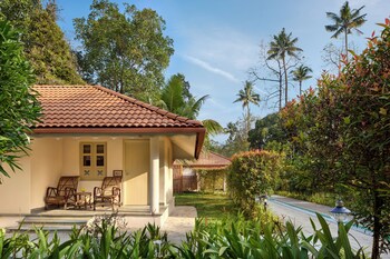 hyatt regency kochi malayattoor