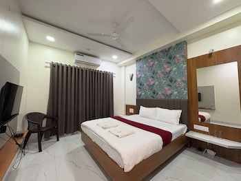 hotel mayur residency