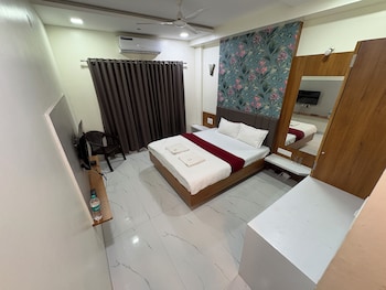 hotel mayur residency