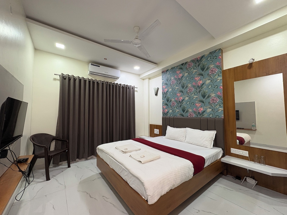 hotel mayur residency