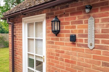 idyllic countryside cottage
