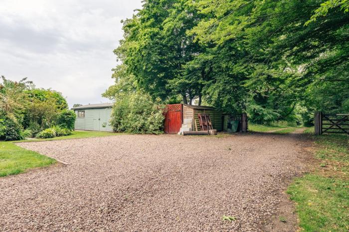 idyllic countryside cottage