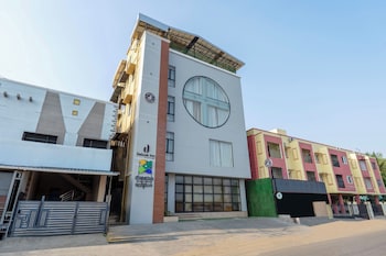 treebo deluxe inn chromepet