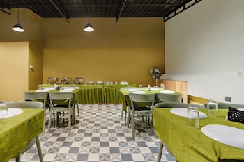 treebo deluxe inn chromepet