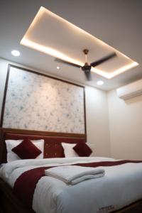 sri saaradhi grand