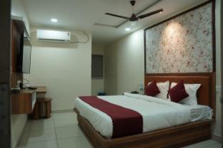 sri saaradhi grand