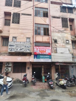 oyo the jhunjhunu palace hotel