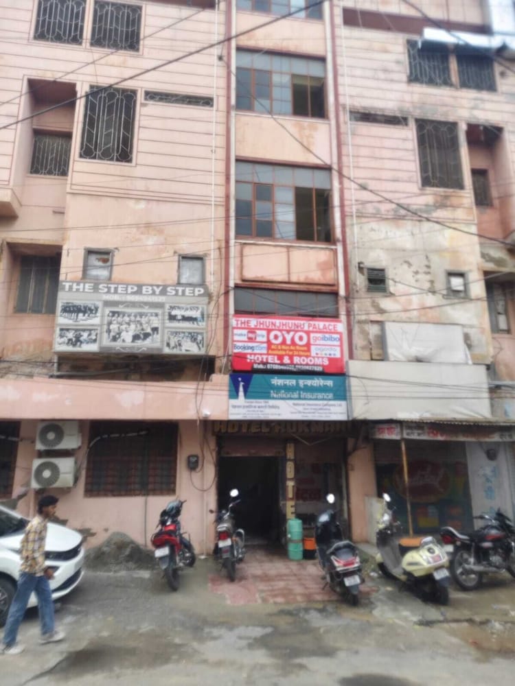oyo the jhunjhunu palace hotel