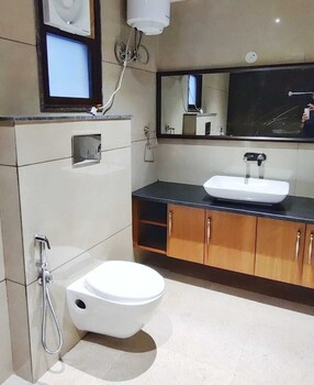 the crown a pinnacle of luxury
