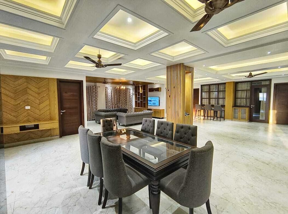 the crown a pinnacle of luxury