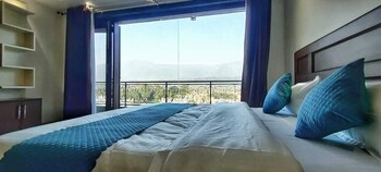 the crown a pinnacle of luxury