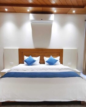 the crown a pinnacle of luxury