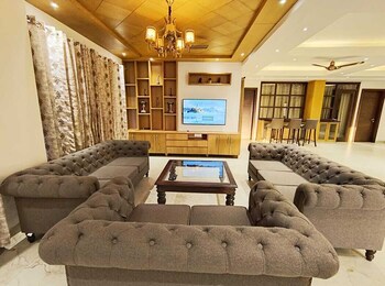 the crown a pinnacle of luxury