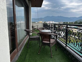 the crown a pinnacle of luxury