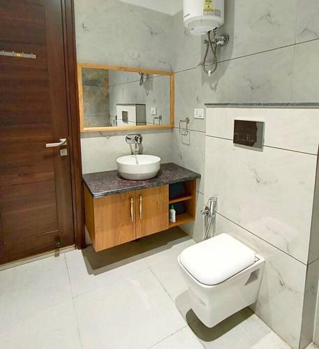 the crown a pinnacle of luxury