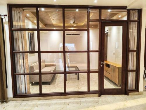 the crown a pinnacle of luxury