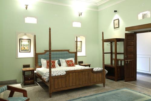 House Of Amer,,4 star