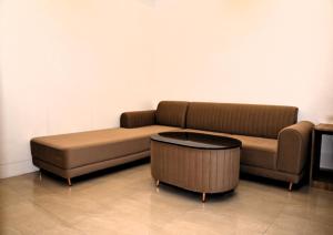 Atharv Kaashi - Behind Sigra Sports Stadium,,2 star