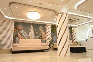 hotel kashi crown