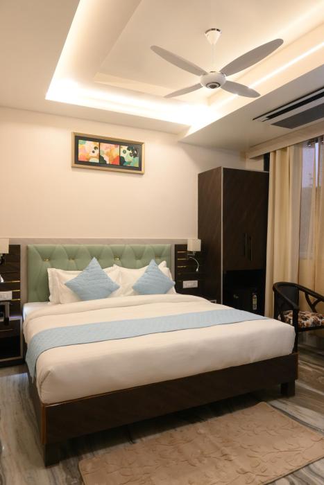 hotel kashi crown