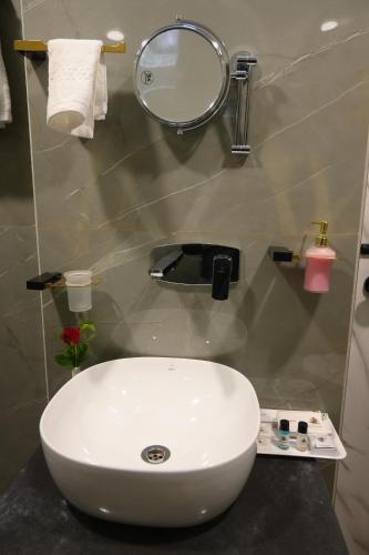 hotel kashi crown