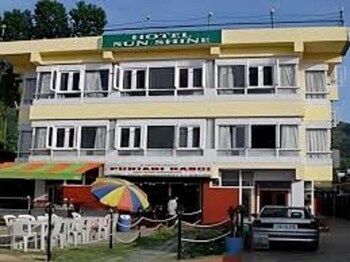 hotel sunshine dal lake srinagar