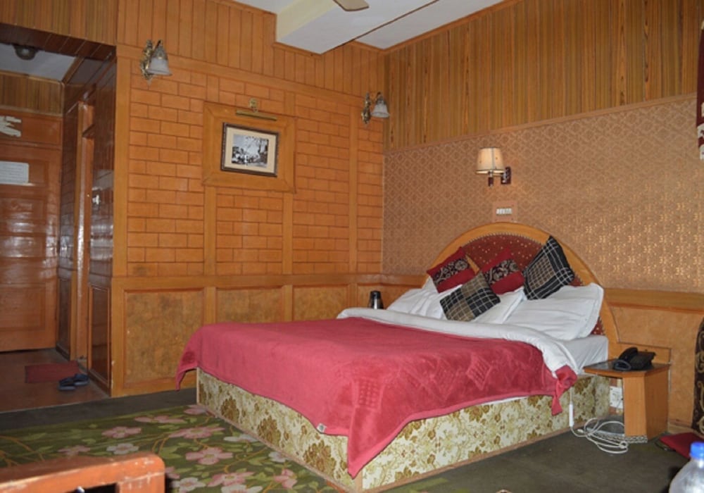 hotel sunshine dal lake srinagar