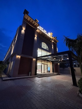 anandi bhawan by pandora vrindavan