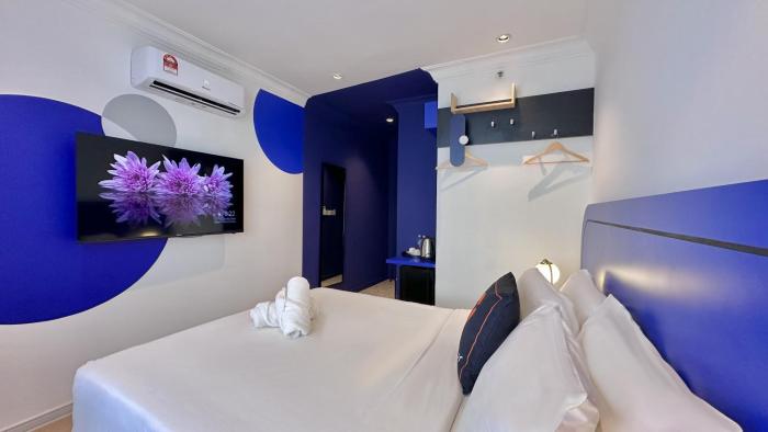 ukiyo hotel by manatidur