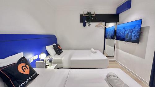 ukiyo hotel by manatidur