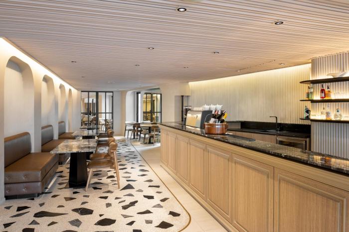 away bangkok sukhumvit