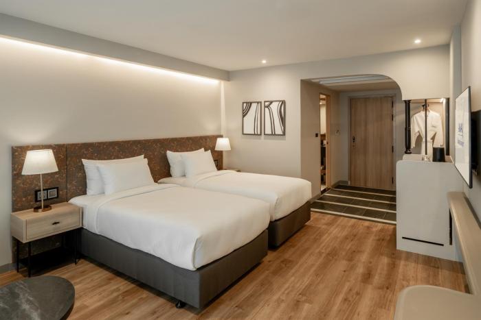 away bangkok sukhumvit