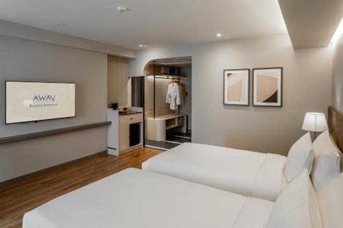 away bangkok sukhumvit