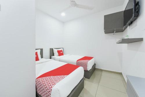 song 99 hotel