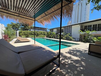 abobe aparthotel hua hin